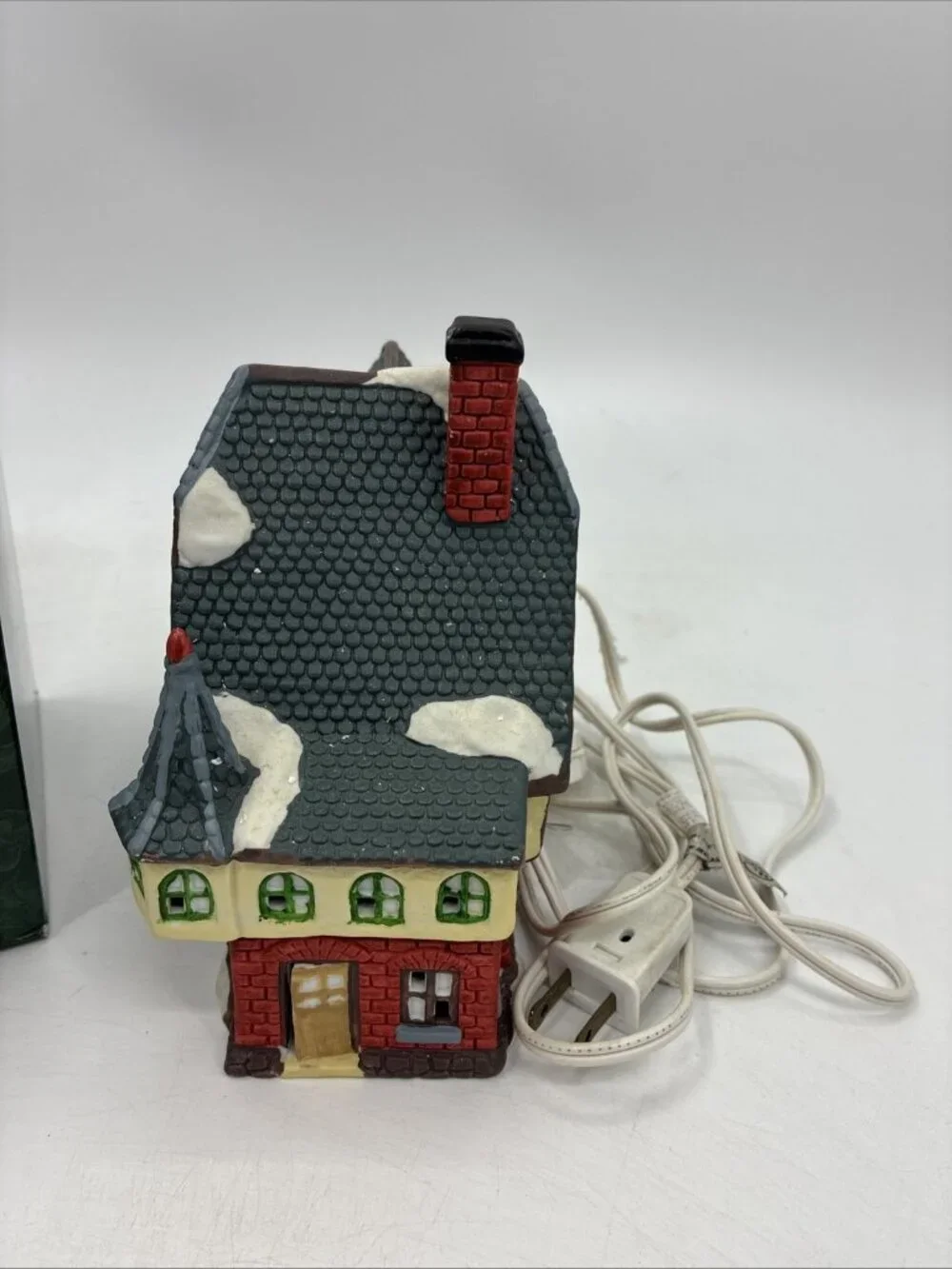 Dickens Keepsake Romantik Restaurant Lighted Porcelain Christmas Village House